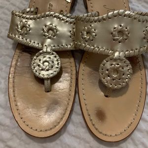 Jack Rogers Hampton Flat Gold Metallic size 8